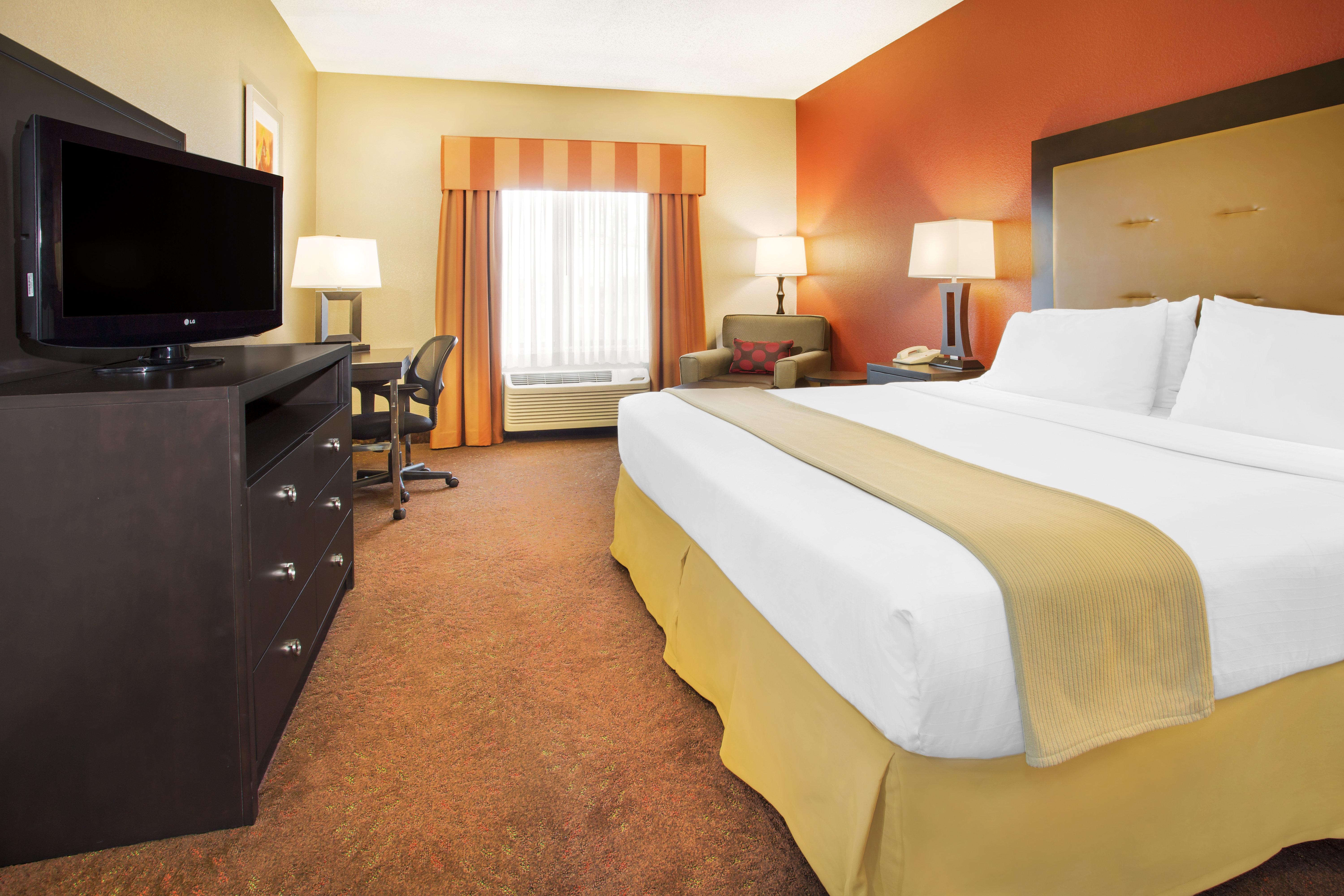 Holiday Inn Express & Suites - Muncie By Ihg Exterior foto