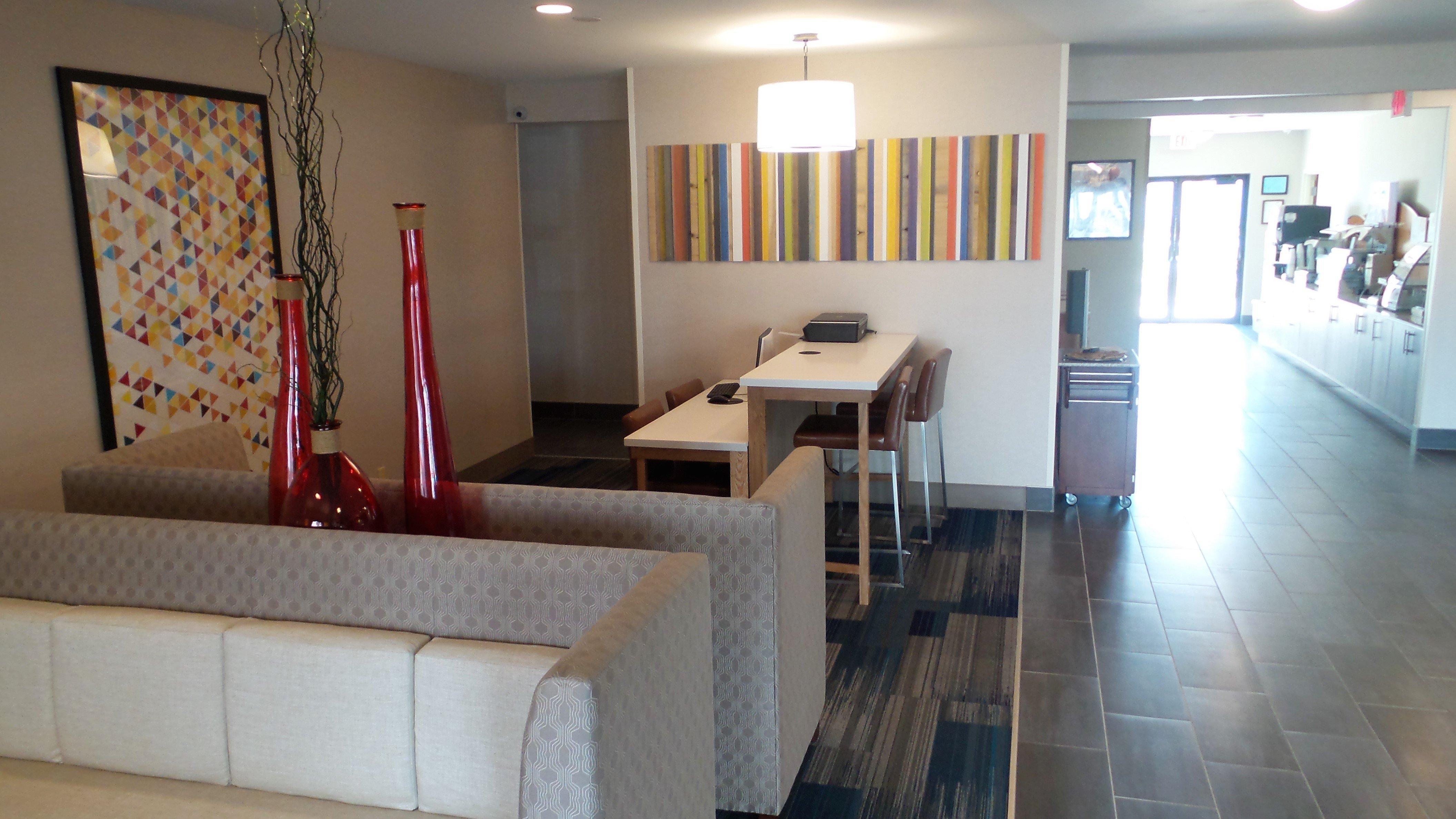 Holiday Inn Express & Suites - Muncie By Ihg Exterior foto