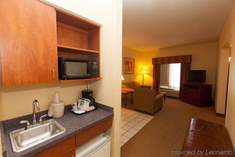Holiday Inn Express & Suites - Muncie By Ihg Quarto foto